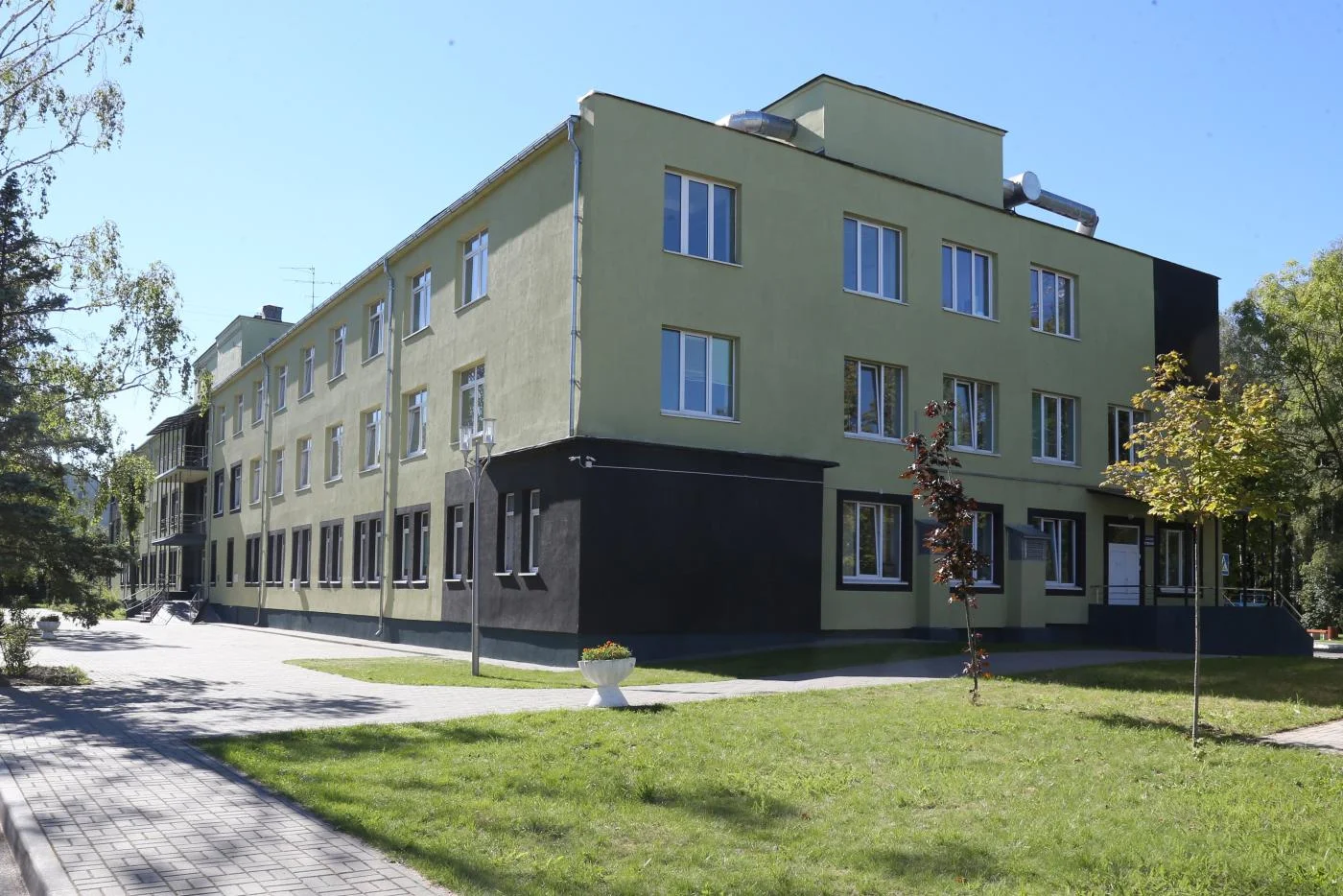 Больница в Пионерском получила новые операционные мониторы