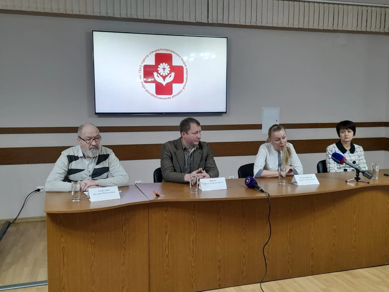 Медики напомнили жителям региона о соблюдении мер безопасности в новогодние праздники