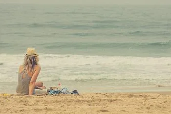 В июне дерматовенерологи Центра СпецМедПомощи обследовали 117 человек с аллергическими реакциями на солнце В июне дерматовенерологи Центра СпецМедПомощи обследовали 117 человек с аллергическими реакциями на солнце