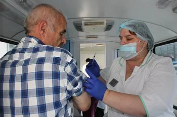 Участниками выездных акций по вакцинации от гриппа стали более пяти тысяч трехсот человек