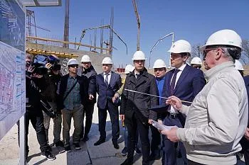 На строительстве онкоцентра завершается возведение нулевого цикла На строительстве онкоцентра завершается возведение нулевого цикла