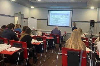 Более двадцати медработников прошли образовательный курс по обучению пациентов в школах диабета Более двадцати медработников прошли образовательный курс по обучению пациентов в школах диабета